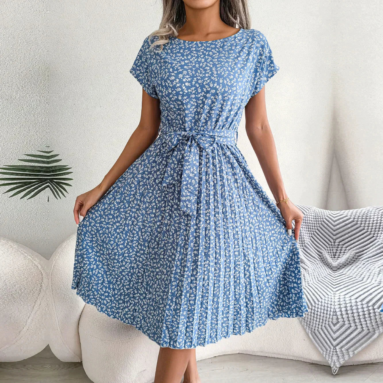 Elise Elegance Floral Maxi Dress with High Waist & Pleats