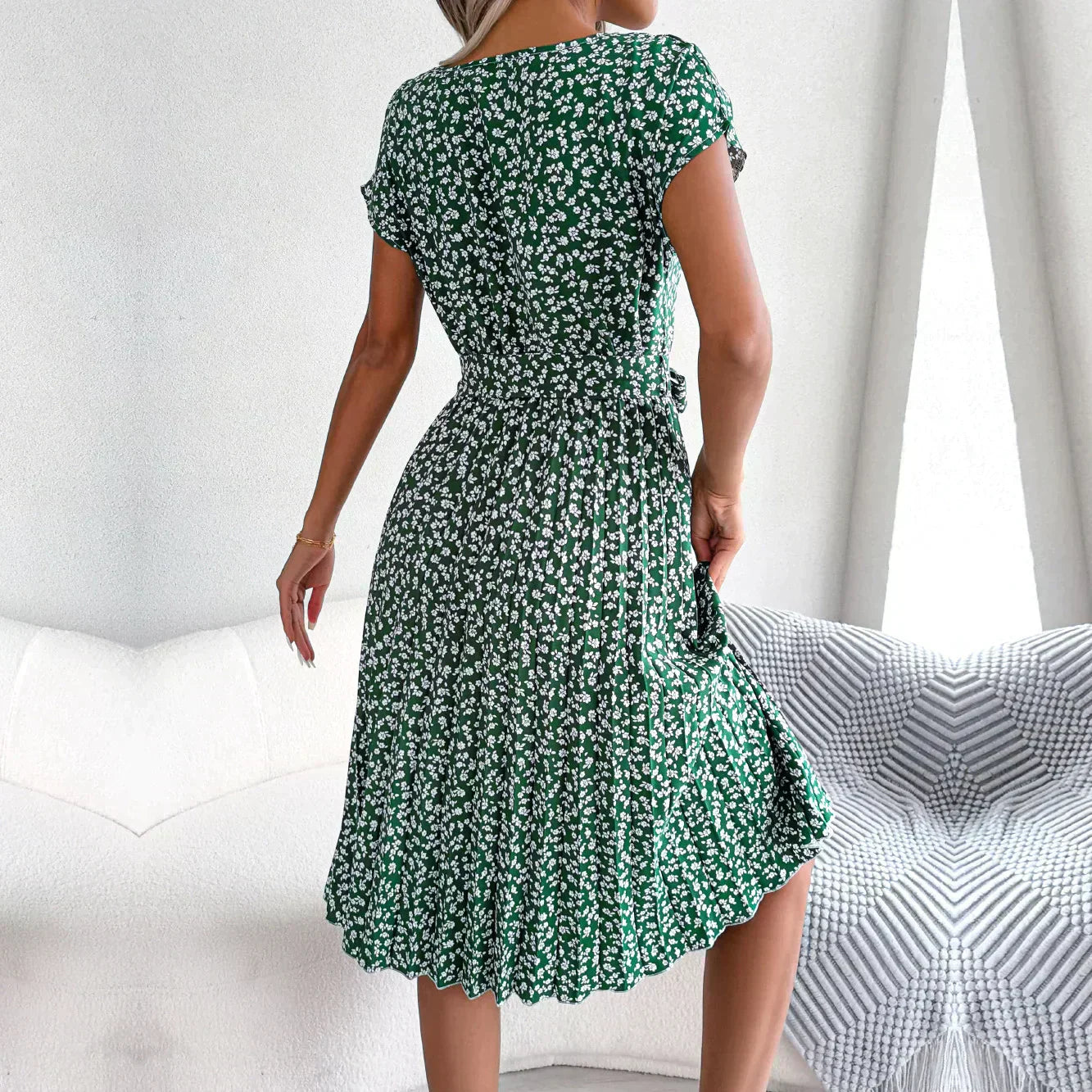 Elise Elegance Floral Maxi Dress with High Waist & Pleats