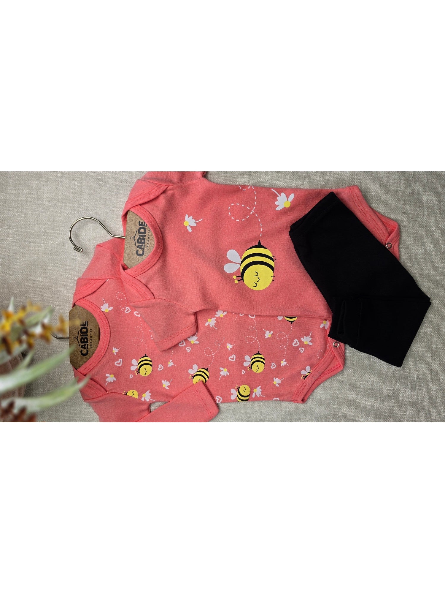Kit Body Bebê Menina Suedine Abelha
